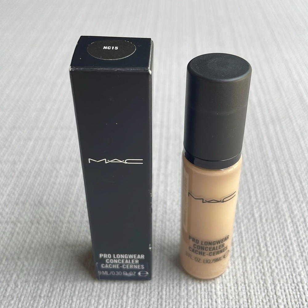 MAC cosmetics pro longwear Concealer NC15